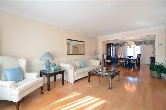 8 Torran Rd, House detached with 4 bedrooms, 4 bathrooms and 6 parking in Vaughan ON | Image 9