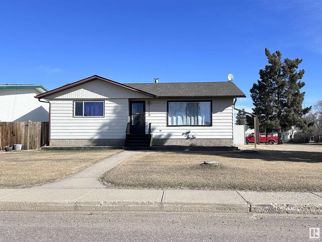 9740 99 St, House detached with 4 bedrooms, 2 bathrooms and null parking in Westlock AB | Image 1