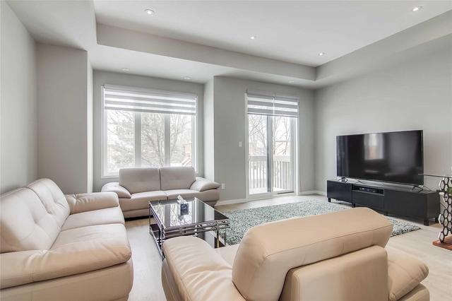 50 Genuine Lane, House attached with 3 bedrooms, 4 bathrooms and 1 parking in Richmond Hill ON | Image 8