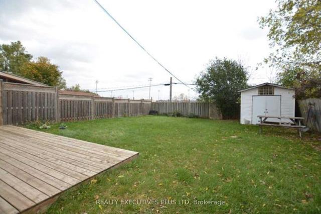 97 Avondale Blvd, House semidetached with 3 bedrooms, 2 bathrooms and 5 parking in Brampton ON | Image 8