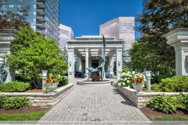 806 - 15 Greenview Ave, Condo with 2 bedrooms, 2 bathrooms and 1 parking in Toronto ON | Image 12