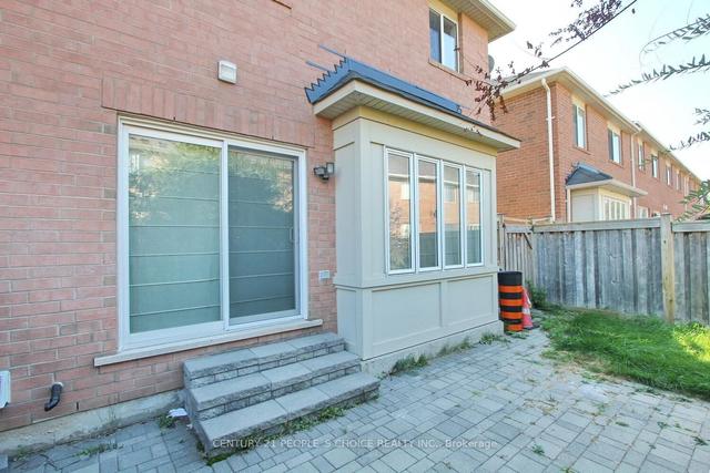 835 Gifford Cres, House attached with 3 bedrooms, 3 bathrooms and 2 parking in Milton ON | Image 18