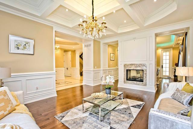 73 Stockdale Cres, House detached with 5 bedrooms, 8 bathrooms and 5 parking in Richmond Hill ON | Image 4