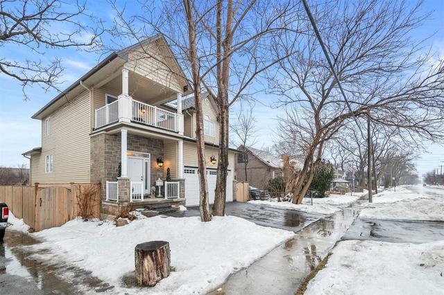 856 Beach Blvd, House detached with 3 bedrooms, 3 bathrooms and 4 parking in Hamilton ON | Image 23