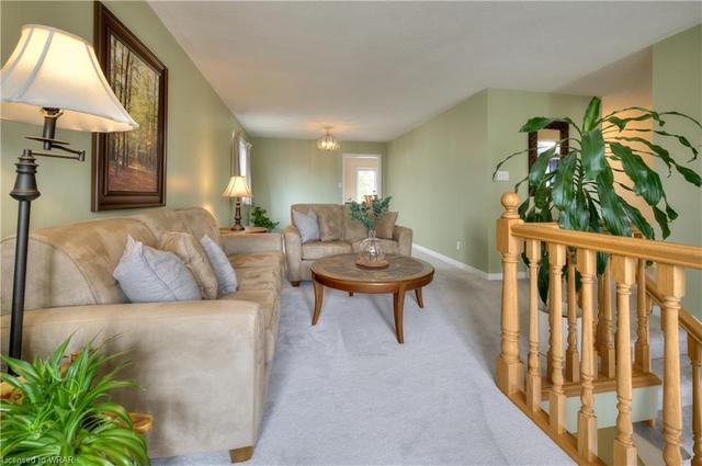 200 Eastforest Trail, House detached with 2 bedrooms, 2 bathrooms and 4 parking in Kitchener ON | Image 2