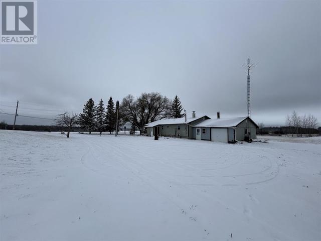 851 Hwy 11, House detached with 4 bedrooms, 2 bathrooms and null parking in Dawson ON | Image 32