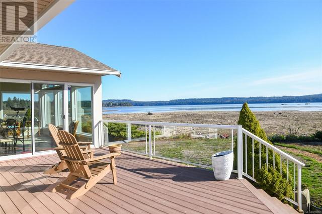 501 Arbutus Bay Rd, House detached with 3 bedrooms, 3 bathrooms and 10 parking in Comox Valley A BC | Image 36