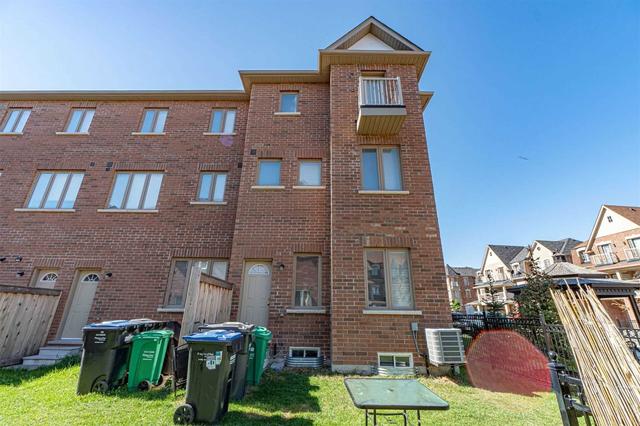 19 Hobart Gdns, House attached with 3 bedrooms, 3 bathrooms and 2 parking in Brampton ON | Image 20