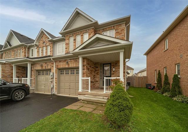 83 Dewell Cres, House attached with 3 bedrooms, 3 bathrooms and 3 parking in Clarington ON | Image 2