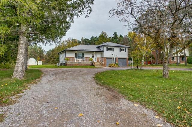 1031 East Communication Road, House detached with 4 bedrooms, 2 bathrooms and 12 parking in Selwyn ON | Image 2