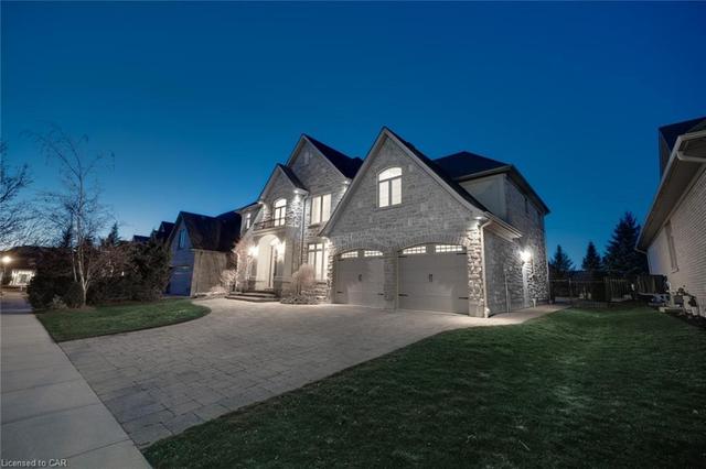 23 Black Maple Crescent, House detached with 5 bedrooms, 2 bathrooms and 4 parking in Kitchener ON | Image 10
