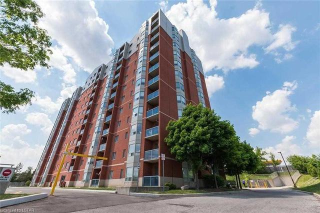 1106 - 30 Chapman Crt, Condo with 2 bedrooms, 2 bathrooms and 1 parking in London ON | Image 12