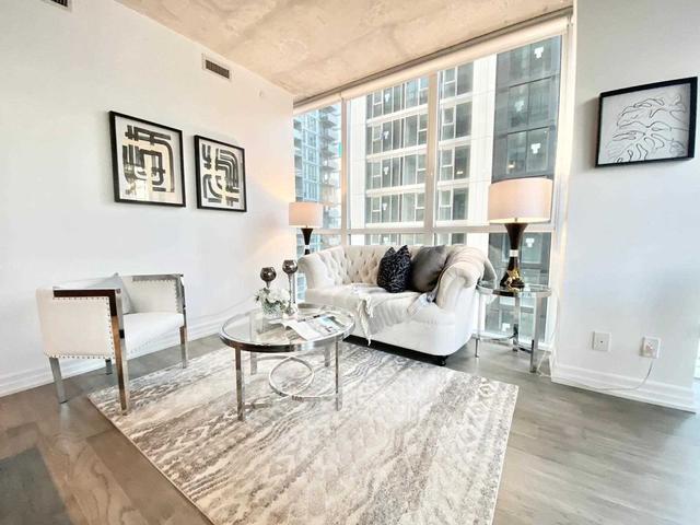 1202 - 88 Blue Jays Way, Condo with 1 bedrooms, 1 bathrooms and 0 parking in Toronto ON | Image 1