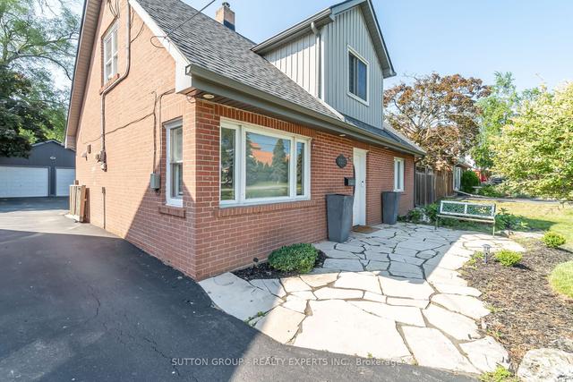 2035 Leighland Rd, House detached with 3 bedrooms, 2 bathrooms and 12 parking in Burlington ON | Image 36