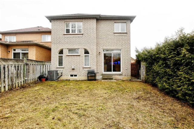 30 Lady Fern Dr, House detached with 4 bedrooms, 4 bathrooms and 4 parking in Markham ON | Image 35