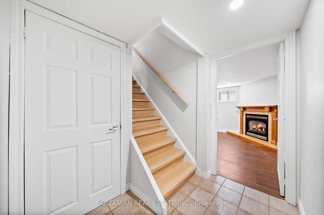 23 Sealcove Dr, House detached with 3 bedrooms, 2 bathrooms and 3 parking in Toronto ON | Image 9