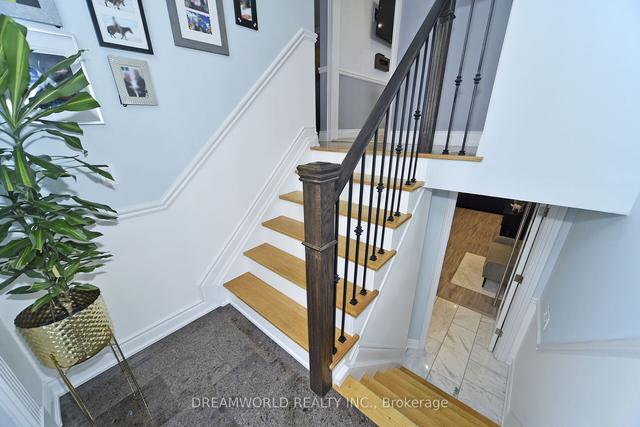 47 Cabana Dr, House semidetached with 3 bedrooms, 3 bathrooms and 4 parking in Toronto ON | Image 17