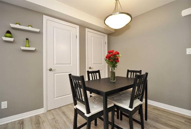 1989 Ottawa St, Townhouse with 2 bedrooms, 2 bathrooms and 1 parking in Kitchener ON | Image 2
