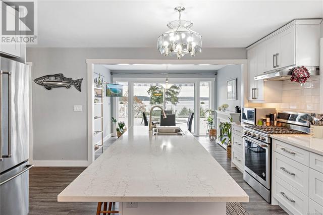 1424 Seaspray Blvd, House detached with 5 bedrooms, 3 bathrooms and 5 parking in Nanaimo A BC | Image 7
