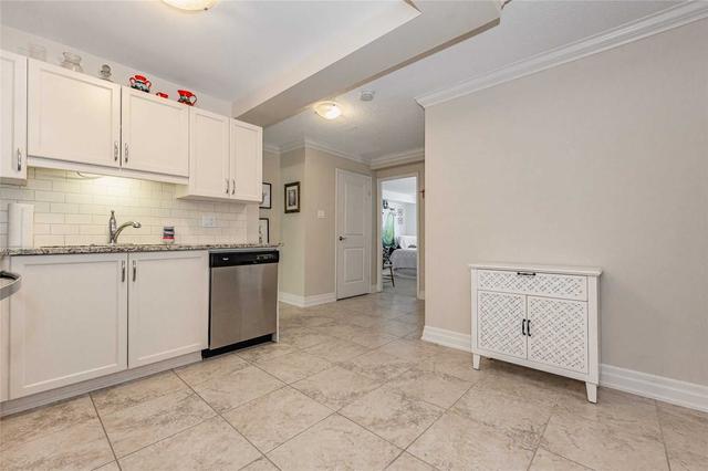302 - 55 Yarmouth St, Condo with 2 bedrooms, 2 bathrooms and 1 parking in Guelph ON | Image 4