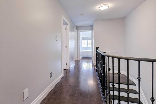 33 Echo Ridge Cres, House semidetached with 3 bedrooms, 4 bathrooms and 3 parking in Vaughan ON | Image 5