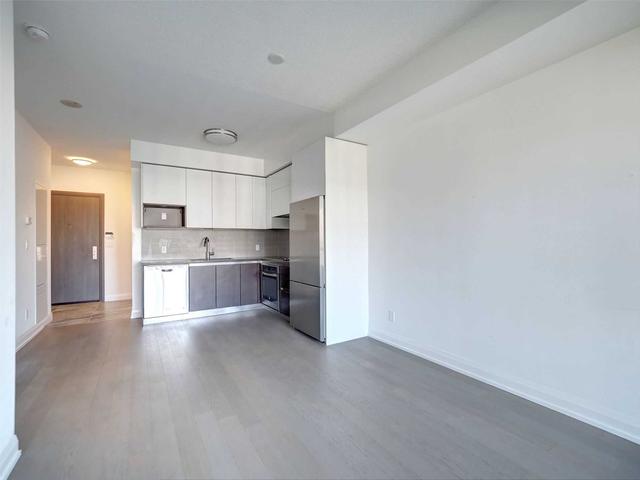 723 - 25 Water Walk Dr, Condo with 1 bedrooms, 1 bathrooms and 1 parking in Markham ON | Image 6