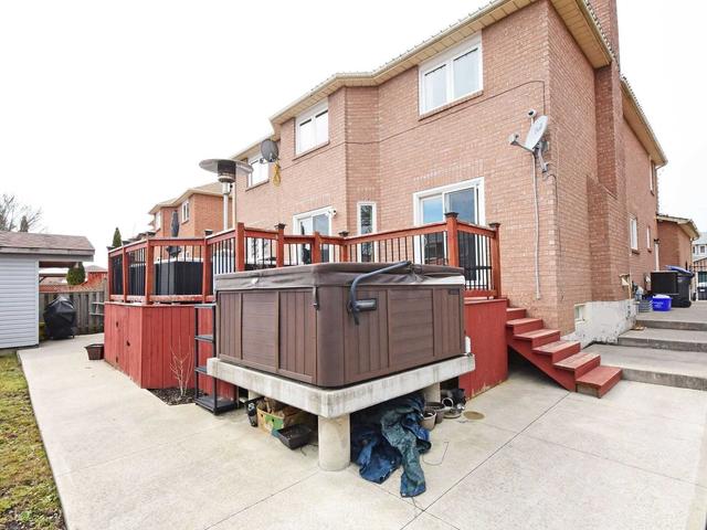 93 Flowertown Ave, House detached with 5 bedrooms, 4 bathrooms and 4 parking in Brampton ON | Image 29