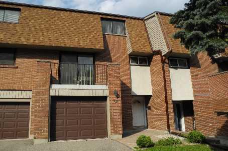 th12 - 1051 Cedarglen Gate, Townhouse with 3 bedrooms, 2 bathrooms and 1 parking in Mississauga ON | Image 1