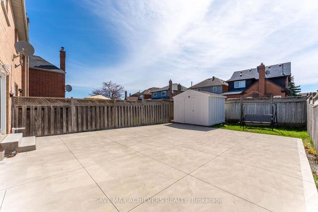 164 Bighorn Cres, House semidetached with 3 bedrooms, 3 bathrooms and 3 parking in Brampton ON | Image 32