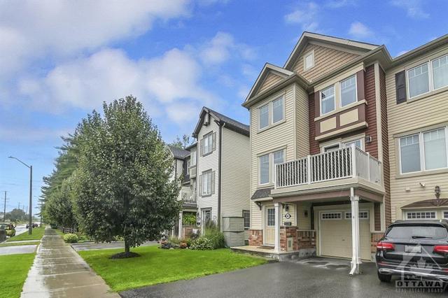 1887 Maple Grove Road, Townhouse with 2 bedrooms, 2 bathrooms and 3 parking in Ottawa ON | Image 2