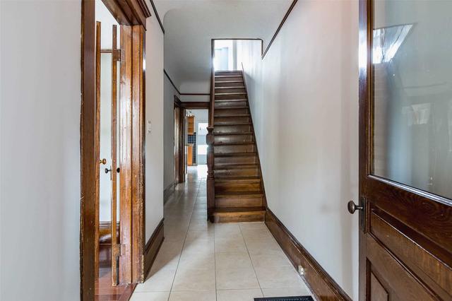 679 Broadview Ave, House semidetached with 5 bedrooms, 3 bathrooms and 0 parking in Toronto ON | Image 23