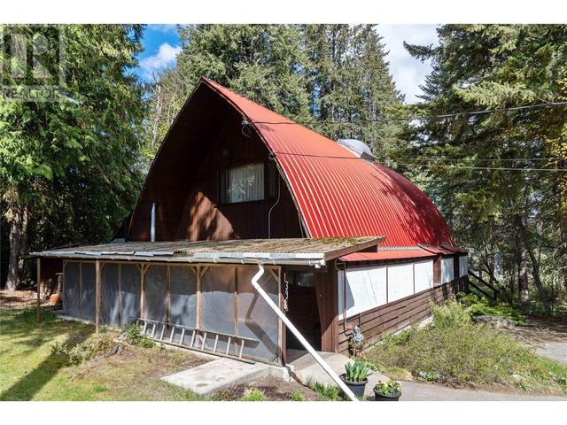 1398 Gillespie Road, House detached with 3 bedrooms, 2 bathrooms and 3 parking in Columbia Shuswap C BC | Image 10