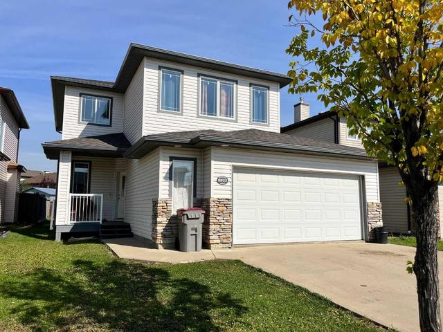 8922 Lakeland Drive, House detached with 3 bedrooms, 2 bathrooms and 4 parking in Grande Prairie AB | Image 1