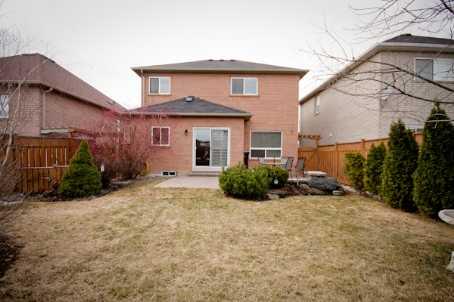 7 Bushberry Rd, House detached with 3 bedrooms, 3 bathrooms and 6 parking in Brampton ON | Image 2