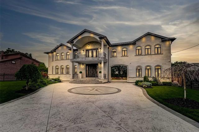58 Rockview Gdns, House detached with 4 bedrooms, 8 bathrooms and 14 parking in Vaughan ON | Image 1