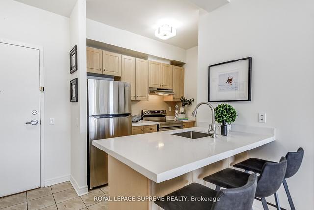 414 - 1415 Lawrence Ave W, Condo with 2 bedrooms, 2 bathrooms and 1 parking in Toronto ON | Image 6