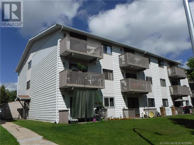203, - 114 Mount Pleasant Drive, Condo with 2 bedrooms, 1 bathrooms and 1 parking in Camrose AB | Image 1