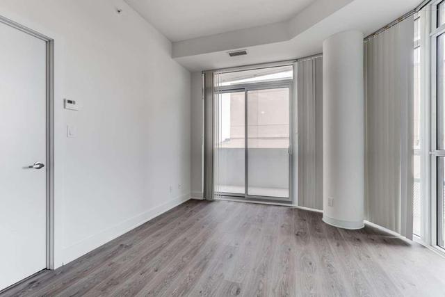 225 - 99 The Donway W, Condo with 1 bedrooms, 2 bathrooms and 1 parking in Toronto ON | Image 3