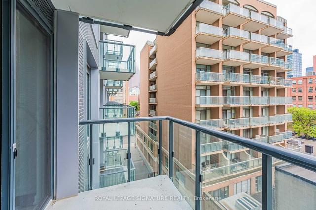512 - 158 Front St E, Condo with 1 bedrooms, 1 bathrooms and 0 parking in Toronto ON | Image 13