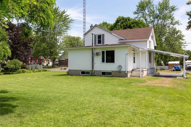 66 Augusta St, House detached with 3 bedrooms, 2 bathrooms and 2 parking in South Dundas ON | Image 14