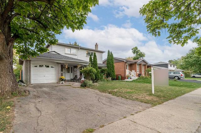 402 Silverstone Dr W, House detached with 4 bedrooms, 3 bathrooms and 3 parking in Toronto ON | Image 1