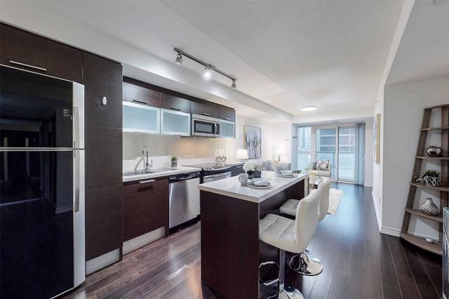 1509 - 386 Yonge St, Condo with 2 bedrooms, 2 bathrooms and 1 parking in Toronto ON | Image 31