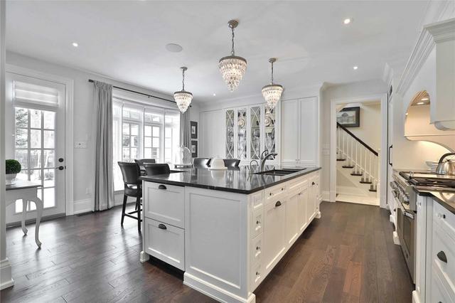 288 Gloucester Ave, House detached with 4 bedrooms, 5 bathrooms and 8 parking in Oakville ON | Image 14