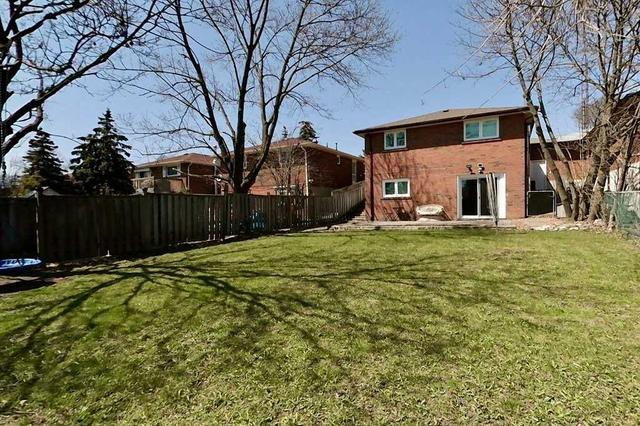 13 Friar Tuck Rd, House detached with 4 bedrooms, 2 bathrooms and 7 parking in Markham ON | Image 15