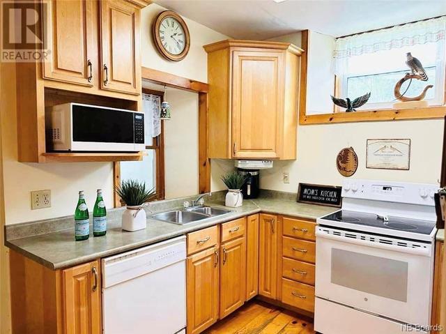 459 Route 845, House detached with 5 bedrooms, 3 bathrooms and null parking in Kingston NB | Image 3