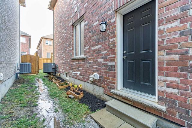 9 Baffin Cres, House semidetached with 3 bedrooms, 4 bathrooms and 3 parking in Brampton ON | Image 28