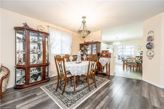 8 Passmore Court, House detached with 4 bedrooms, 2 bathrooms and 5 parking in Brantford ON | Image 4