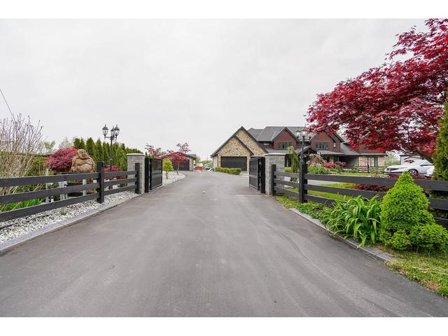 1381 200 Street, House detached with 12 bedrooms, 10 bathrooms and null parking in Langley BC | Image 5