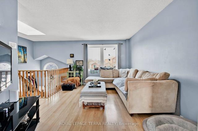 9 Waddington Cres, House detached with 3 bedrooms, 2 bathrooms and 3 parking in Barrie ON | Image 5