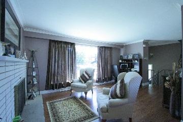 152 Steel St, House detached with 3 bedrooms, 2 bathrooms and 3 parking in Barrie ON | Image 2